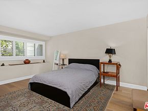 11824 Moorpark Street F, Studio City CA 91604