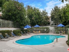 11824 Moorpark Street F, Studio City CA 91604