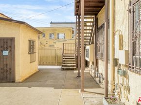 716 W 30th Street, Los Angeles CA 90007
