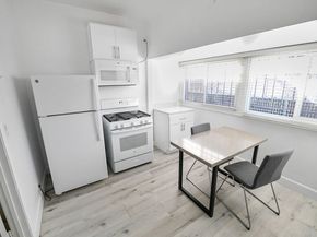 716 W 30th Street, Los Angeles CA 90007