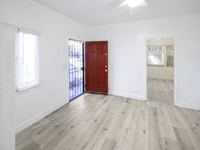 716 W 30th Street, Los Angeles CA 90007