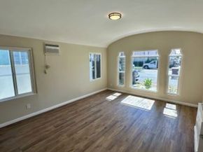 1950 Magnolia Avenue, Long Beach CA 90806