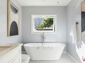 445 N Lucerne Boulevard, Los Angeles CA 90004