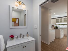 445 N Lucerne Boulevard, Los Angeles CA 90004