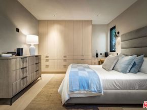 13221 Hesby Street, Sherman Oaks CA 91423