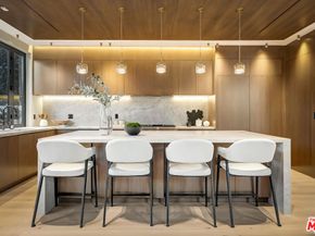 13221 Hesby Street, Sherman Oaks CA 91423