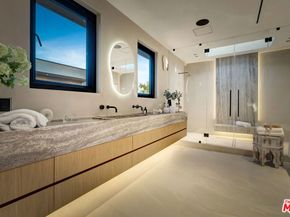 13221 Hesby Street, Sherman Oaks CA 91423