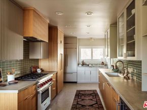 2015 Hollyvista Avenue, Los Angeles CA 90027