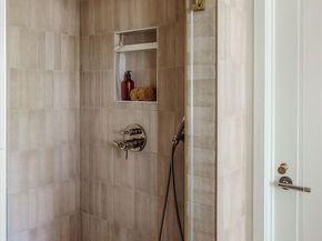 2015 Hollyvista Avenue, Los Angeles CA 90027