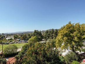 2015 Hollyvista Avenue, Los Angeles CA 90027