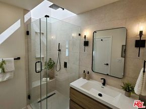 3260 Sagamore Way, Los Angeles CA 90065