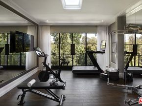 107 Delfern Drive, Los Angeles CA 90077