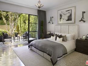 107 Delfern Drive, Los Angeles CA 90077