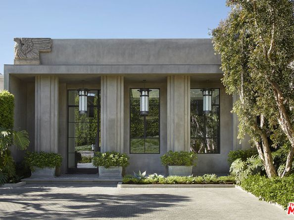 107 Delfern Drive, Los Angeles CA 90077