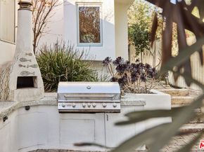 3885 Rambla Orienta, Malibu CA 90265