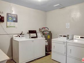 12325 Chandler Boulevard, Valley Village CA 91607