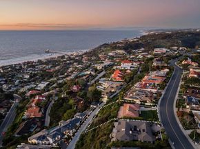 8330 Prestwick Dr., La Jolla CA 92037