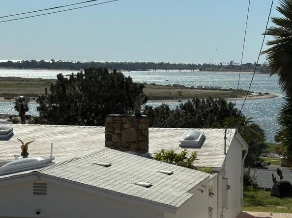 2935 Lloyd St, San Diego CA 92117