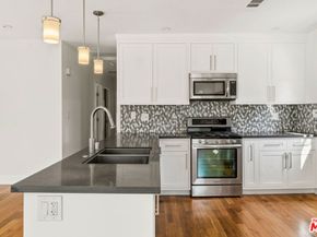 1206 S Burnside Avenue, Los Angeles CA 90019