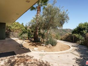 2885 Edgewick Road, Glendale CA 91206