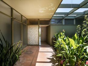 2885 Edgewick Road, Glendale CA 91206