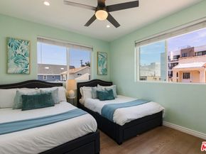 1433 Livonia Avenue, Los Angeles CA 90035
