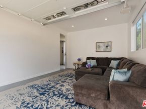 1433 Livonia Avenue, Los Angeles CA 90035