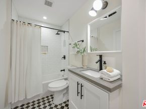 3953 S Victoria Avenue, Los Angeles CA 90008