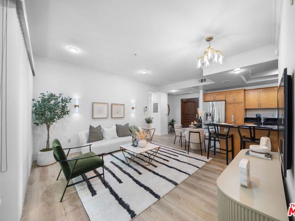 1128 S Serrano Avenue 104, Los Angeles CA 90006
