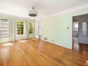931 S Holt Avenue, Los Angeles CA 90035