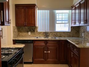 931 S Holt Avenue, Los Angeles CA 90035