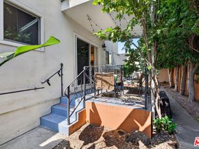 4563 Finley Avenue 3, Los Angeles CA 90027