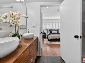 4563 Finley Avenue 3, Los Angeles CA 90027