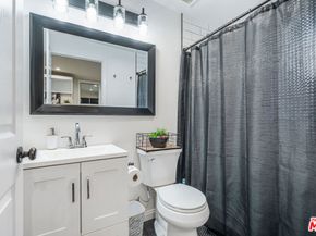 7519 La Salle Avenue, Los Angeles CA 90047