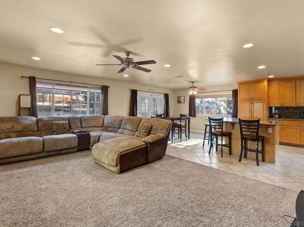 15563 Olde Hwy 80, El Cajon CA 92021
