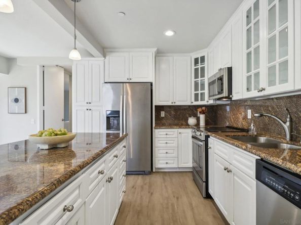 1040 Coast Blvd S 102, La Jolla CA 92037