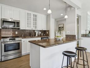 1040 Coast Blvd S 102, La Jolla CA 92037