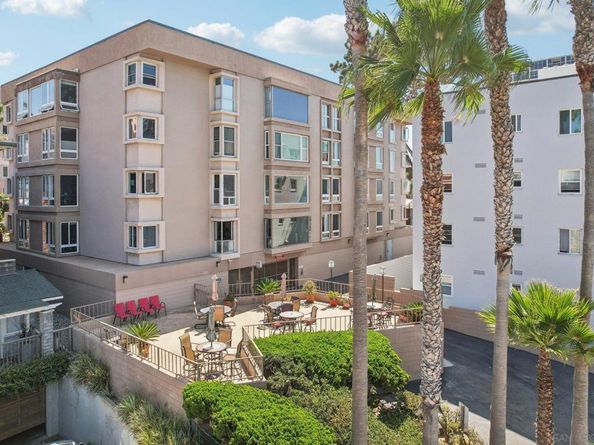 1040 Coast Blvd S 102, La Jolla CA 92037