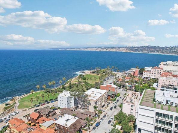 1040 Coast Blvd S 102, La Jolla CA 92037