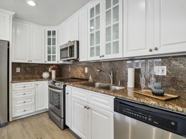 1040 Coast Blvd S 102, La Jolla CA 92037