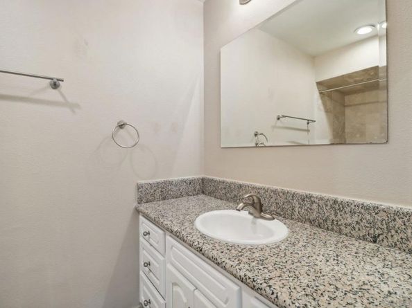 1040 Coast Blvd S 102, La Jolla CA 92037