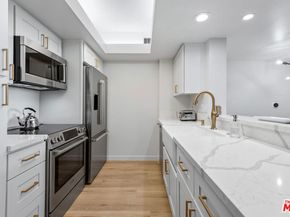 13700 Marina Pointe Drive 1426, Marina Del Rey CA 90292