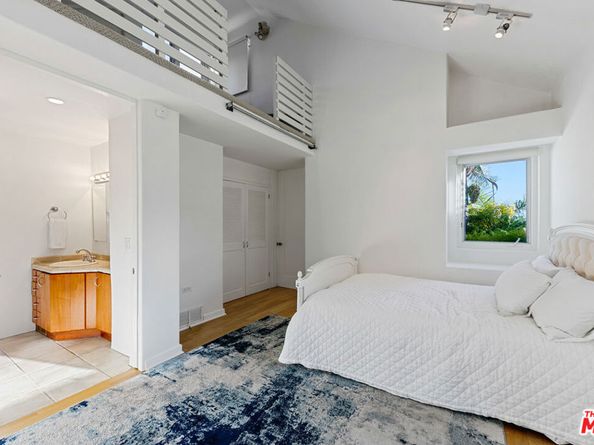 3885 Rambla Orienta, Malibu CA 90265