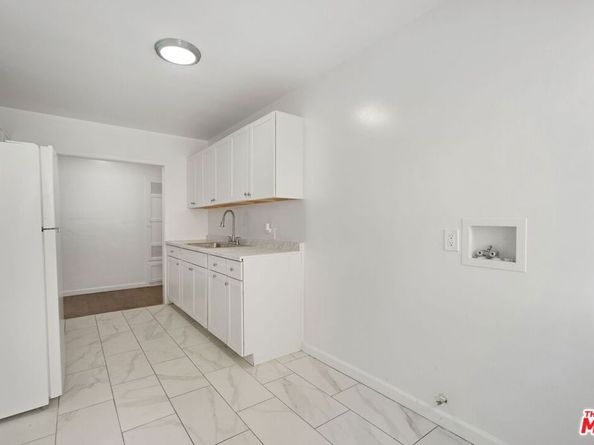 931 W Gage Avenue, Los Angeles CA 90044