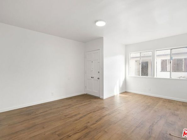 931 W Gage Avenue, Los Angeles CA 90044