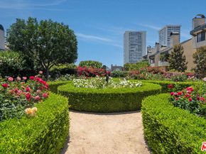 2263 Century 206, Los Angeles CA 90067