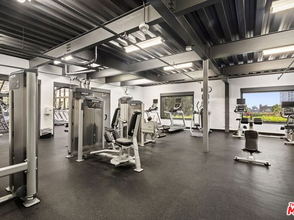 2263 Century 206, Los Angeles CA 90067