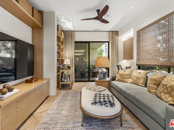 2263 Century 206, Los Angeles CA 90067