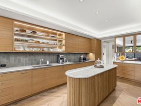 2263 Century 206, Los Angeles CA 90067