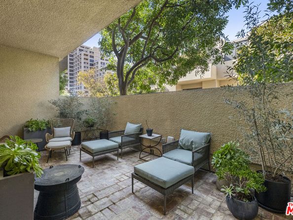 2263 Century 206, Los Angeles CA 90067